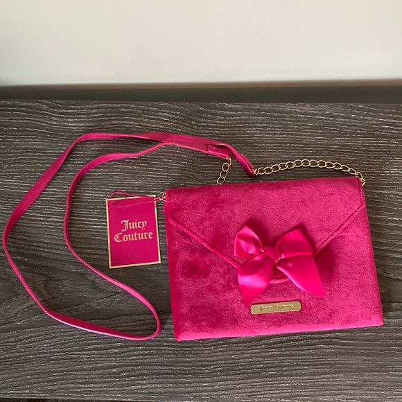 Juicy Couture Handbags - Pink velour Juicy Couture crossbody. Y2K inspired